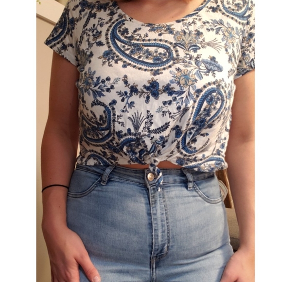 H&M Paisley crop top - Picture 2 of 4